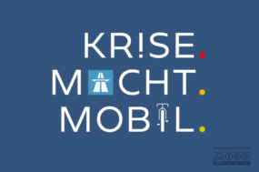 Das Bild zeigt drei Worte: Krise, Macht, Mobil. Die Worte sind durch Symbole besonders gestaltet.